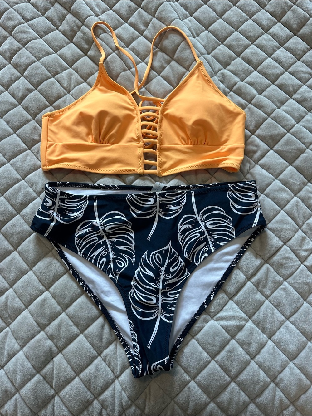 Cupshe Peach Lace-Front Bikini One-Piece Set with Tropical Leaf Bottom